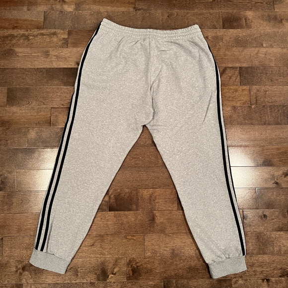 Adidas 3-Striples Heather Essentials Fleece Joggers Men's Size L - Picture 2 of 4